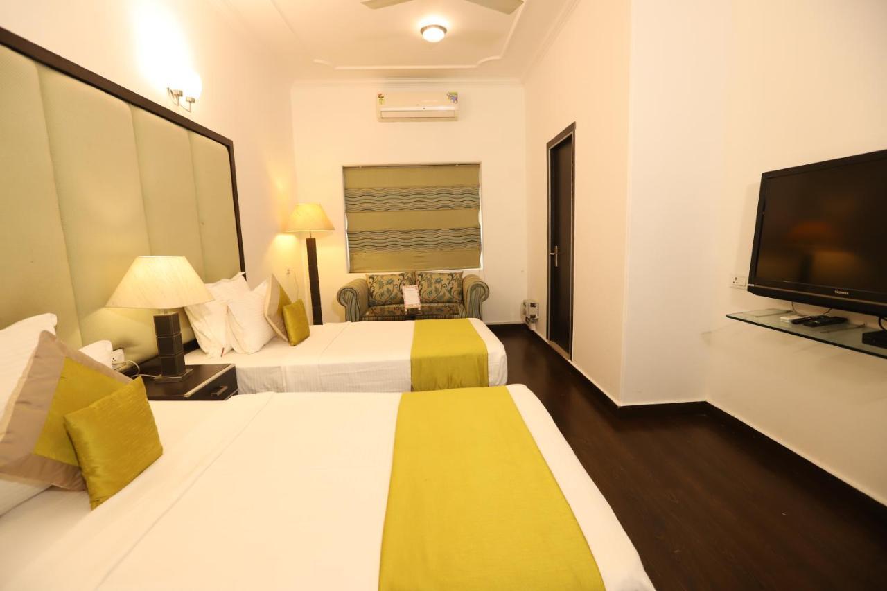 Hotel Capitol Hills - Greater Kailash Delhi New Delhi Exterior foto