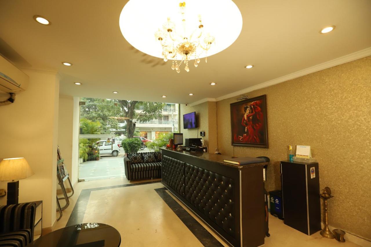 Hotel Capitol Hills - Greater Kailash Delhi New Delhi Exterior foto
