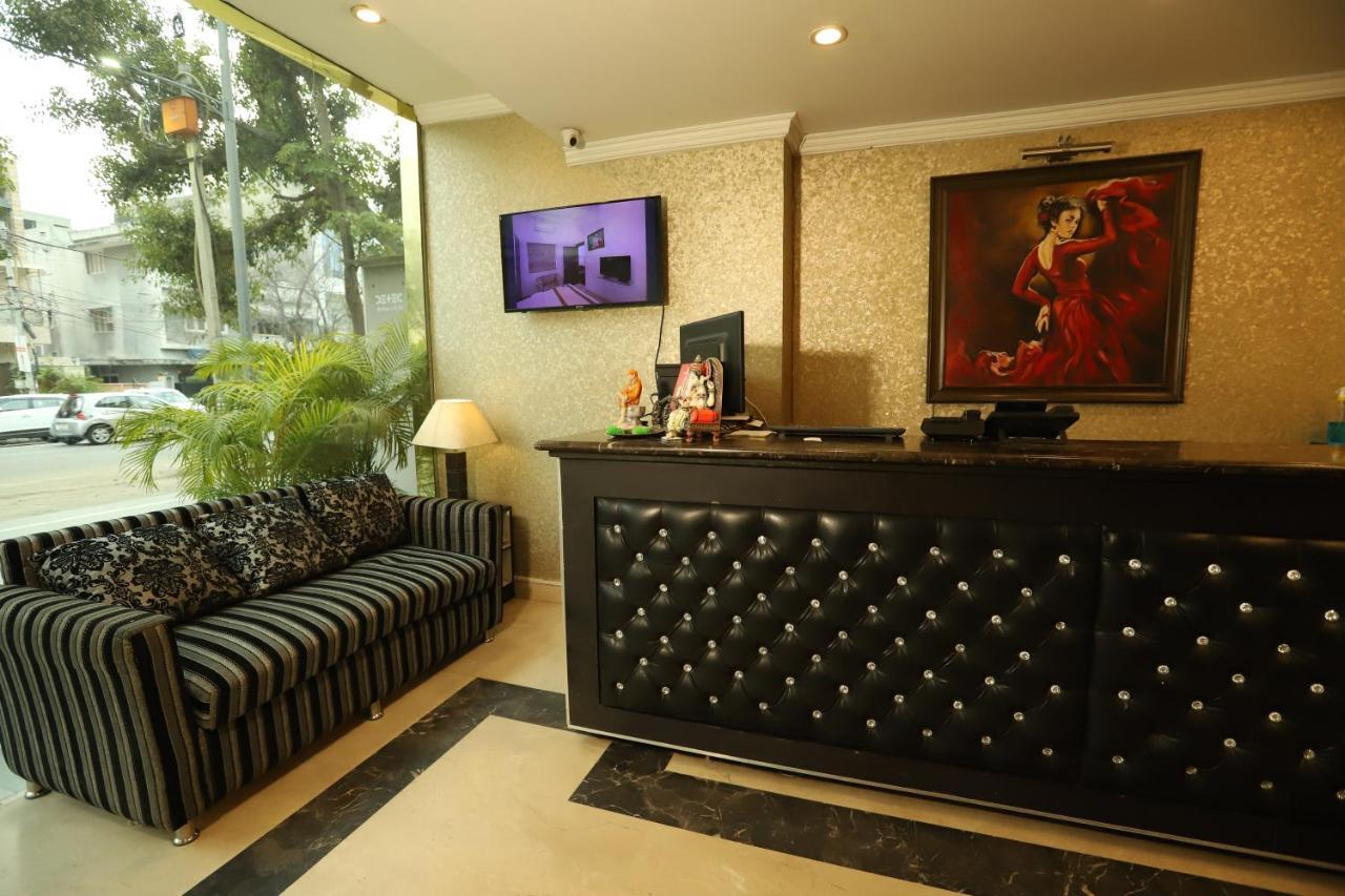 Hotel Capitol Hills - Greater Kailash Delhi New Delhi Exterior foto