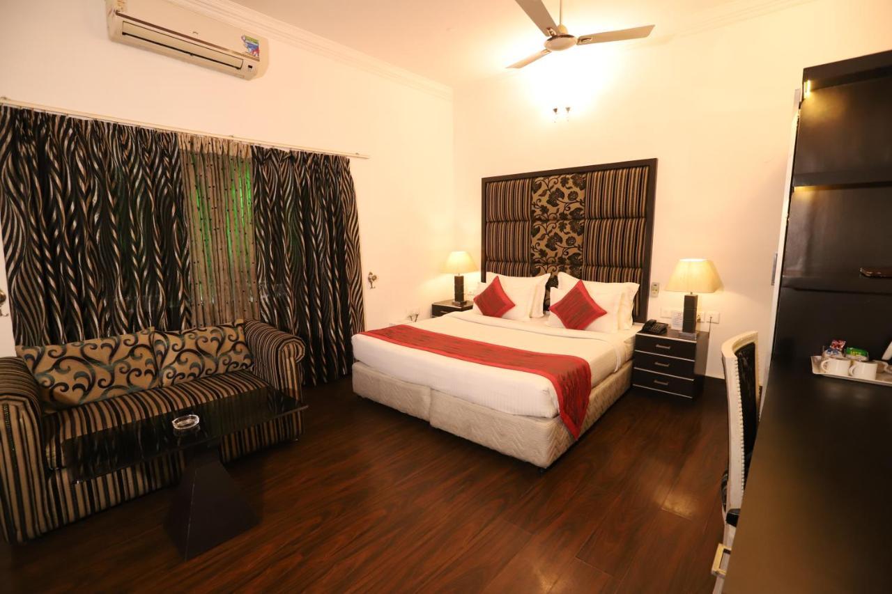 Hotel Capitol Hills - Greater Kailash Delhi New Delhi Exterior foto