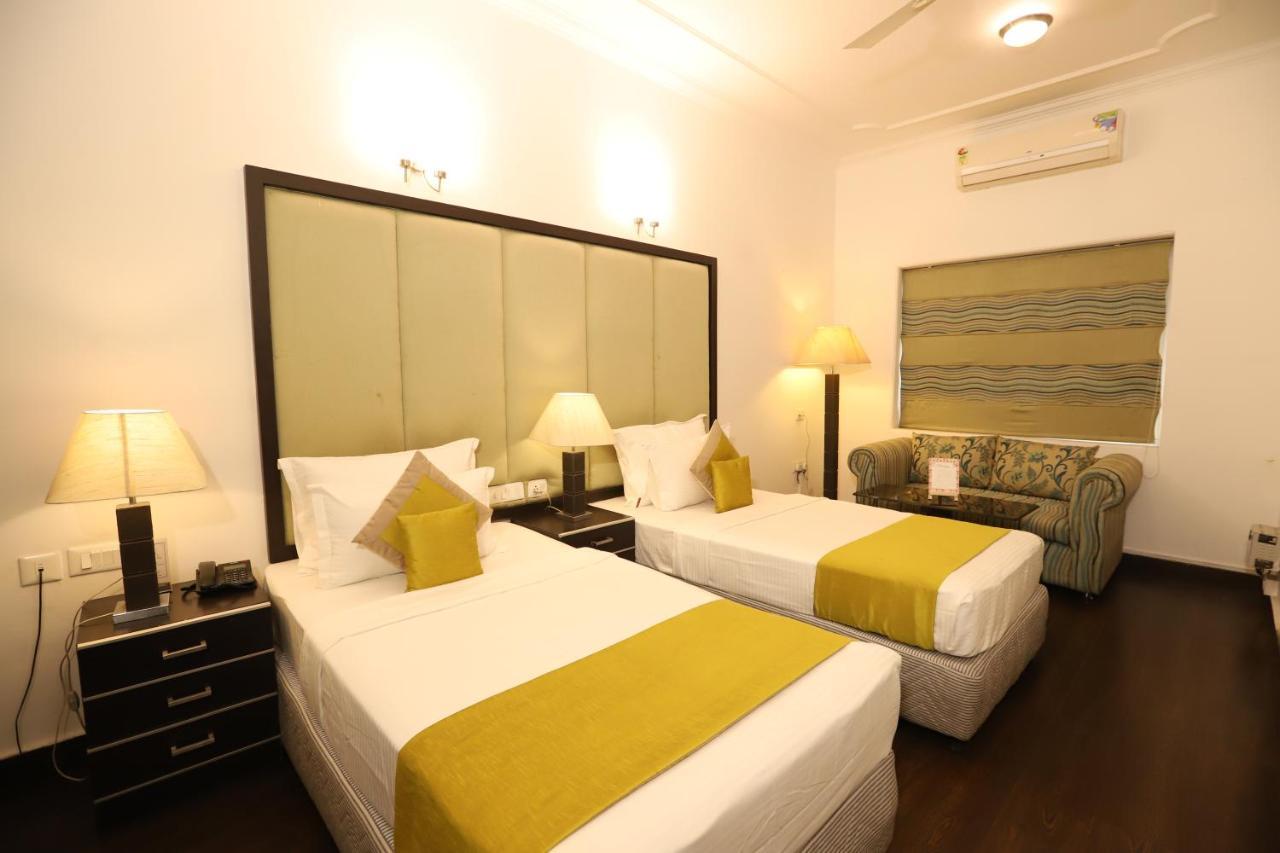 Hotel Capitol Hills - Greater Kailash Delhi New Delhi Exterior foto