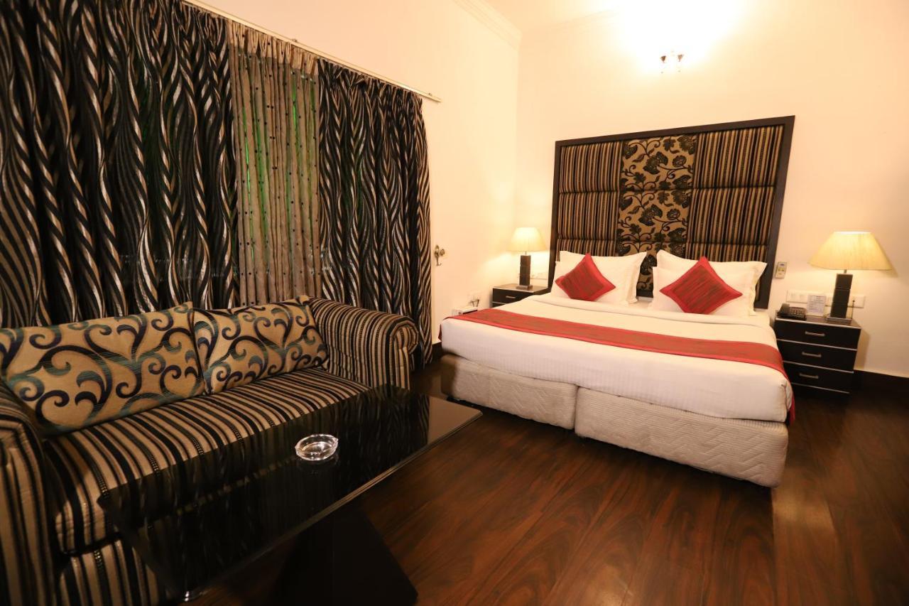 Hotel Capitol Hills - Greater Kailash Delhi New Delhi Exterior foto