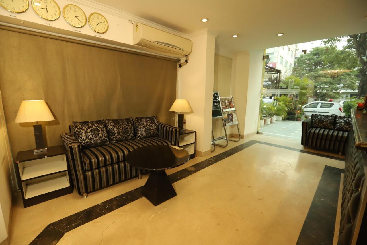 Hotel Capitol Hills - Greater Kailash Delhi New Delhi Exterior foto