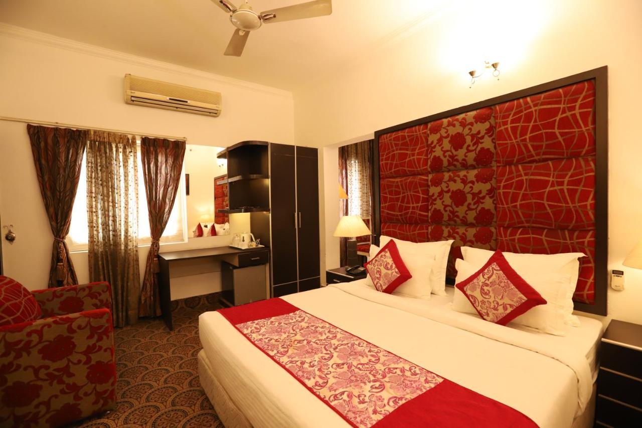 Hotel Capitol Hills - Greater Kailash Delhi New Delhi Exterior foto