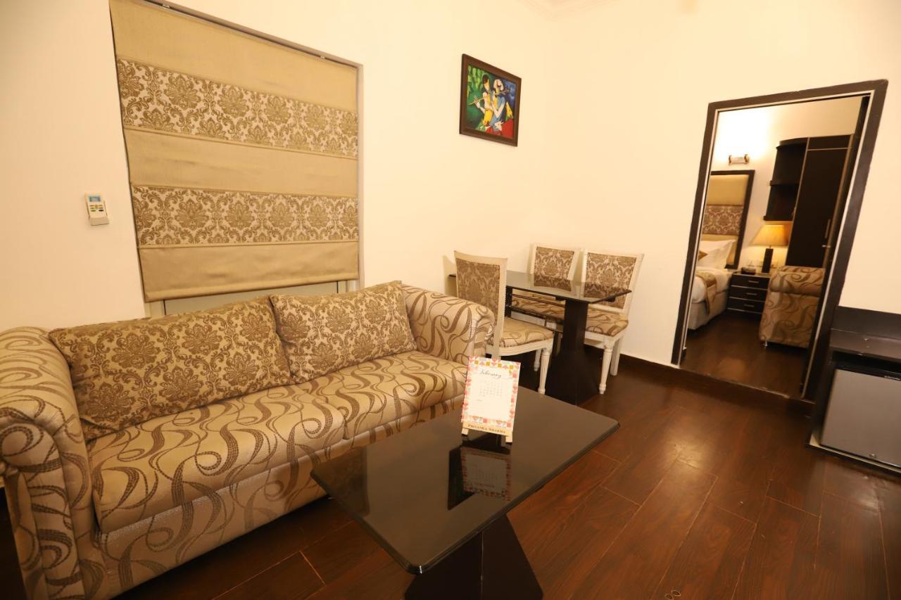 Hotel Capitol Hills - Greater Kailash Delhi New Delhi Exterior foto