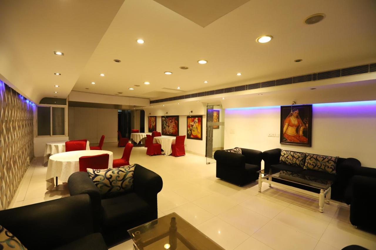 Hotel Capitol Hills - Greater Kailash Delhi New Delhi Exterior foto